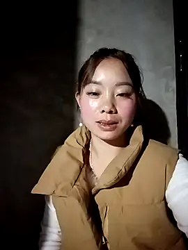 Snapshot of milo123-xx chatting on 11-27-25, 02:19 milo123-xx online show from 11-27-25, 02:19