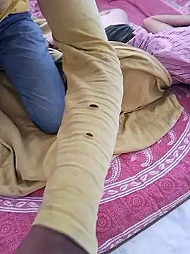 Snapshot of Hottestttu chatting on 11-13-25, 07:29 Hottestttu online show from 11-13-25, 07:29