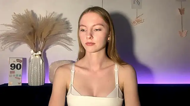 BrightAnnie online show from 09-21-25, 03:02