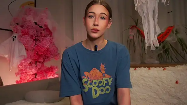 EviaRabasca online show from 10-28-25, 11:14