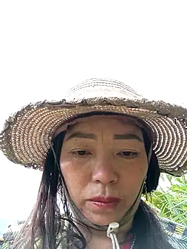 Snapshot of _Helala_ chatting on 09-12-25, 04:01  Helala  online show from 09-12-25, 04:01