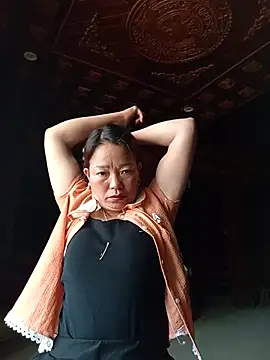 Snapshot of _Helala_ chatting on 10-12-25, 02:43  Helala  online show from 10-12-25, 02:43