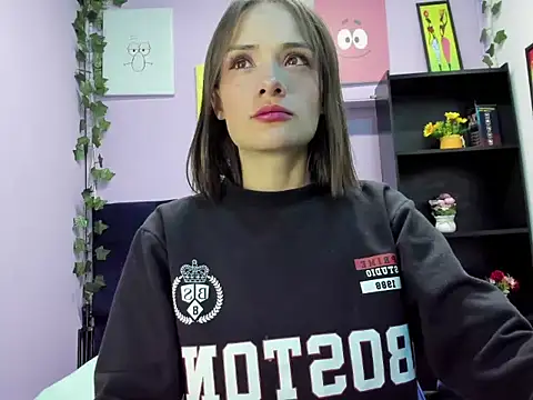 Snapshot of Tammy_Thompson_ chatting on 10-22-25, 01:44 Tammy Thompson  online show from 10-22-25, 01:44