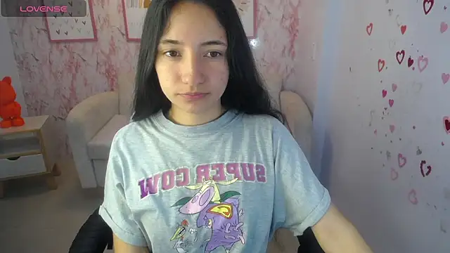 Snapshot of Kylie_ch1 chatting on 09-30-25, 04:34 Kylie ch1 online show from 09-30-25, 04:34