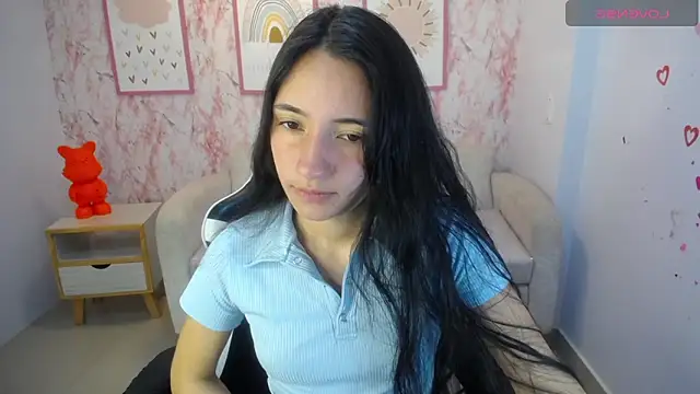 Snapshot of Kylie_ch1 chatting on 10-04-25, 11:08 Kylie ch1 online show from 10-04-25, 11:08