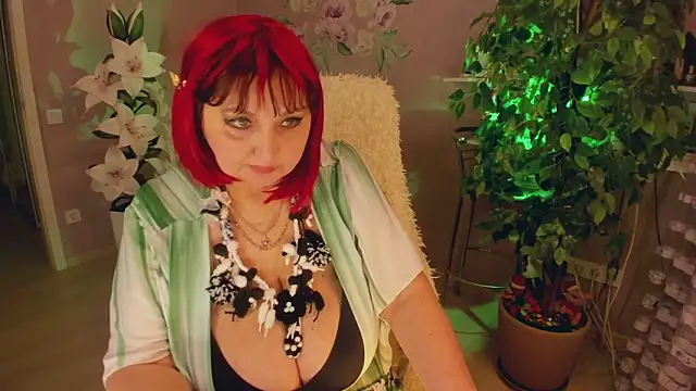 Snapshot of rebekkacharm chatting on 10-17-25, 05:15 rebekkacharm online show from 10-17-25, 05:15