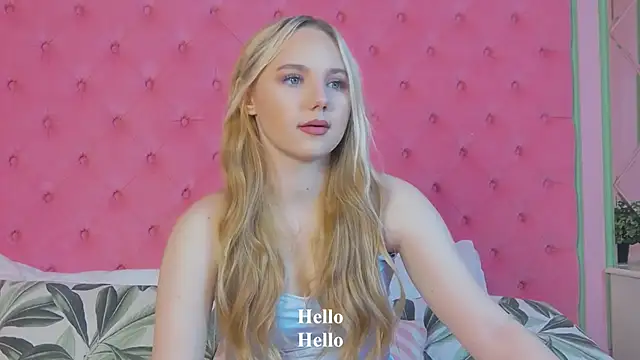 Snapshot of Sky_Cutie chatting on 09-21-25, 04:47 Sky Cutie online show from 09-21-25, 04:47