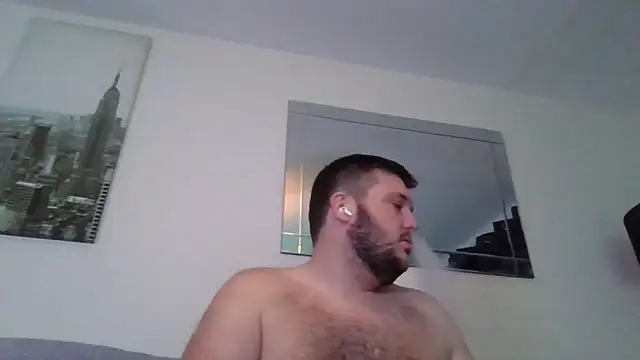 Snapshot of jakecummings69 chatting on 12-15-25, 04:44 jakecummings69 online show from 12-15-25, 04:44