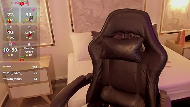 doll eyees  online show from 10-28-25, 02:20