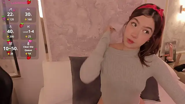 doll eyees  online show from 10-31-25, 02:34