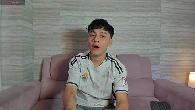 Dani rivass online show from 12-14-25, 11:37