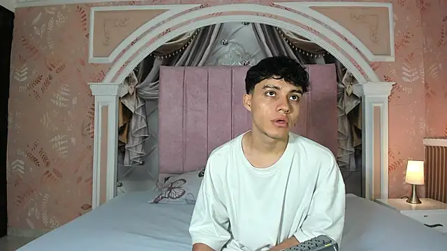 Dani rivass online show from 12-16-25, 12:43