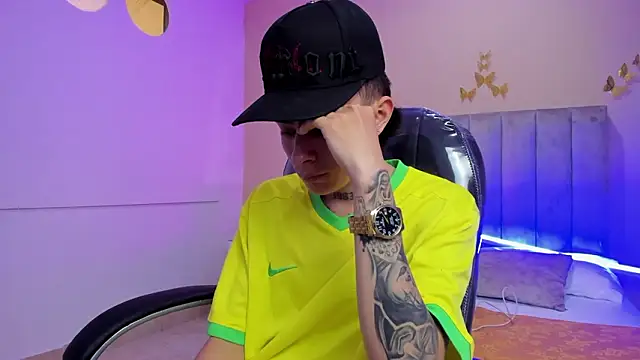 Snapshot of Nascary_Fox chatting on 02-02-26, 07:12 Nascary Fox online show from 02-02-26, 07:12