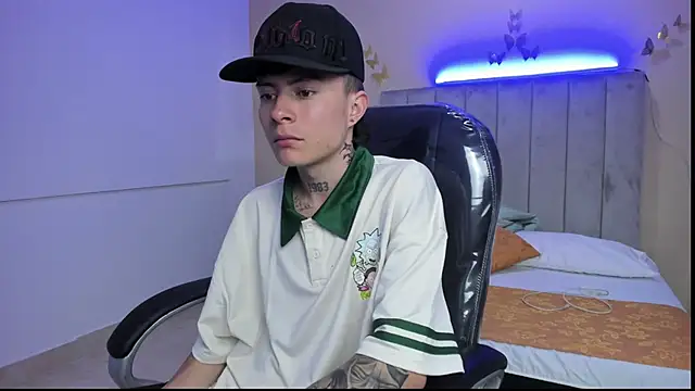 Snapshot of Nascary_Fox chatting on 02-06-26, 07:50 Nascary Fox online show from 02-06-26, 07:50