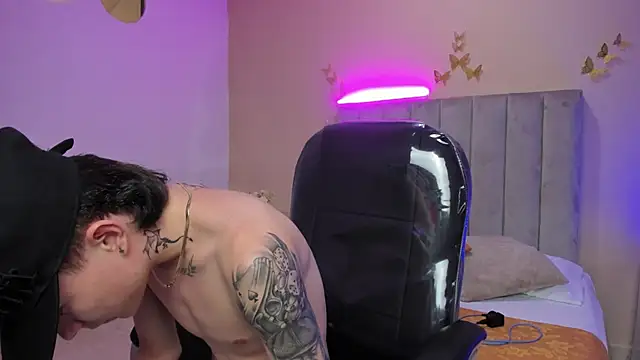 Snapshot of Nascary_Fox chatting on 02-13-26, 07:32 Nascary Fox online show from 02-13-26, 07:32