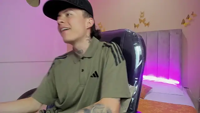 Snapshot of Nascary_Fox chatting on 02-16-26, 08:05 Nascary Fox online show from 02-16-26, 08:05