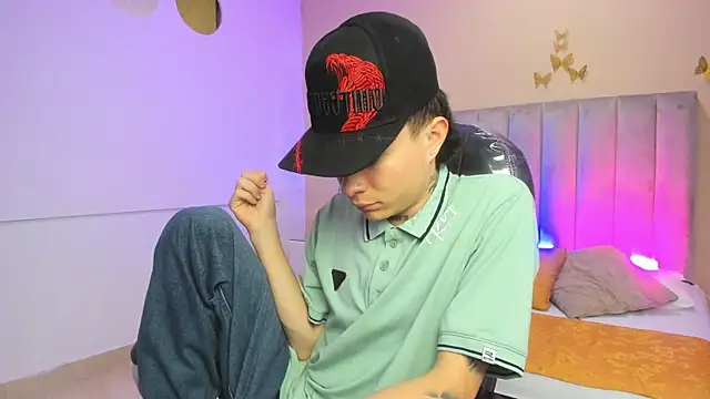 Snapshot of Nascary_Fox chatting on 02-20-26, 07:58 Nascary Fox online show from 02-20-26, 07:58