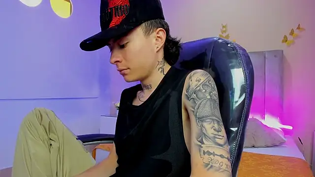 Snapshot of Nascary_Fox chatting on 02-23-26, 08:39 Nascary Fox online show from 02-23-26, 08:39