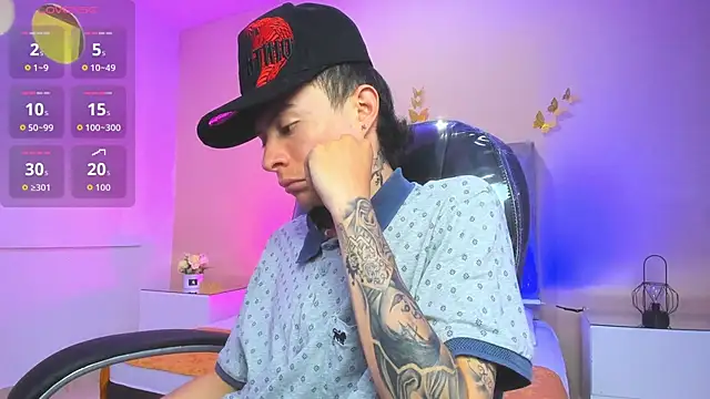 Snapshot of Nascary_Fox chatting on 03-01-26, 03:25 Nascary Fox online show from 03-01-26, 03:25