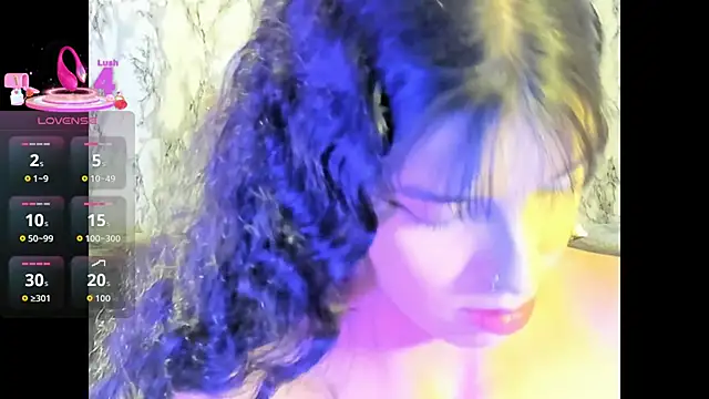 ChloeeMason online show from 11-07-25, 10:59