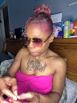 Snapshot of Tishrella6 chatting on 02-04-26, 05:41 Tishrella6 online show from 02-04-26, 05:41