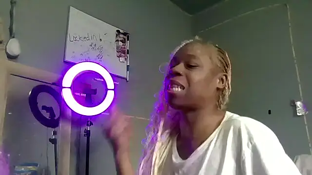 Snapshot of Tishrella6 chatting on 02-26-26, 07:46 Tishrella6 online show from 02-26-26, 07:46