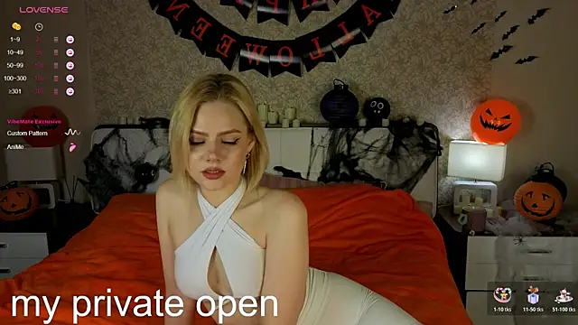 Snapshot of Brittney_Shaw chatting on 10-24-25, 02:35 Brittney Shaw online show from 10-24-25, 02:35