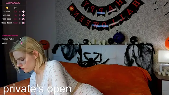 Snapshot of Brittney_Shaw chatting on 10-26-25, 04:13 Brittney Shaw online show from 10-26-25, 04:13