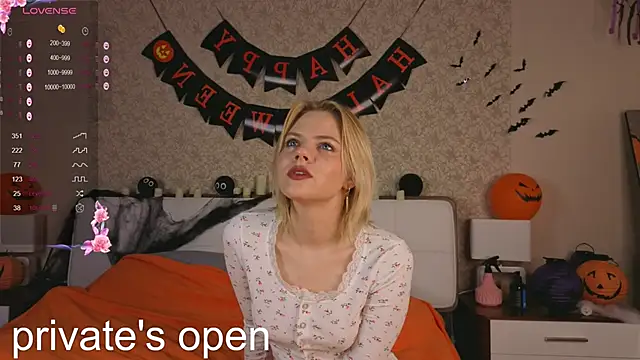 Snapshot of Brittney_Shaw chatting on 11-01-25, 02:08 Brittney Shaw online show from 11-01-25, 02:08