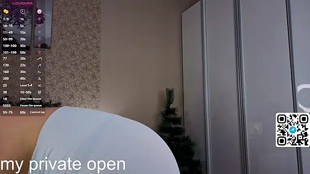 Snapshot of Brittney_Shaw chatting on 12-15-25, 03:16 Brittney Shaw online show from 12-15-25, 03:16