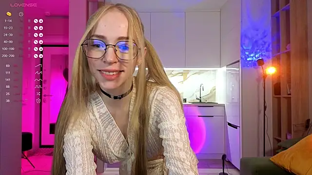 BritaKiss online show from 11-10-25, 02:21