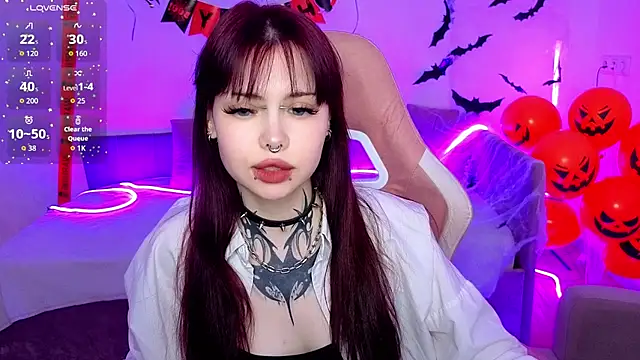 Snapshot of Morana_Batt chatting on 11-11-25, 02:00 Morana Batt online show from 11-11-25, 02:00