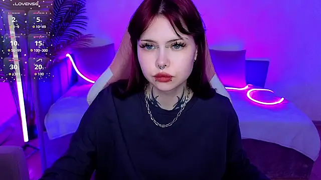 Snapshot of Morana_Batt chatting on 11-14-25, 01:37 Morana Batt online show from 11-14-25, 01:37