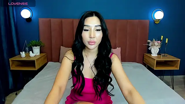 Jennifer Munoz online show from 10-15-25, 08:03