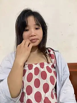 Ngoc-bbi online show from 10-16-25, 10:38