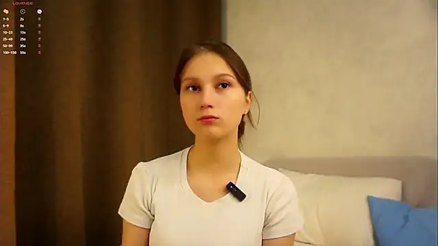 Snapshot of MelaniSeiver chatting on 09-28-25, 01:11 MelaniSeiver online show from 09-28-25, 01:11