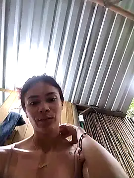 dulcelatin21 online show from 11-24-25, 03:45