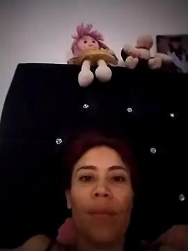 dulcelatin21 online show from 11-29-25, 07:17