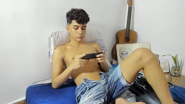 AliottTwink online show from 09-14-25, 02:54