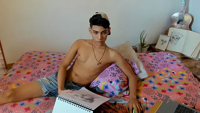 AliottTwink online show from 10-28-25, 08:22