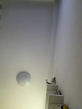 Snapshot of Seriy43 chatting on 10-22-25, 07:41 Seriy43 online show from 10-22-25, 07:41