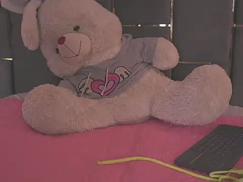 Snapshot of Doll_kata_ chatting on 10-15-25, 01:44 Doll kata  online show from 10-15-25, 01:44