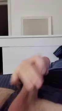 Snapshot of NewJoiner chatting on 10-06-25, 08:28 NewJoiner online show from 10-06-25, 08:28