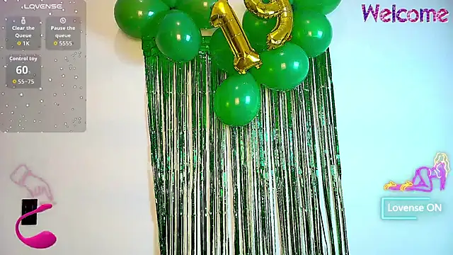 MiniLove 01 online show from 01-08-26, 12:07