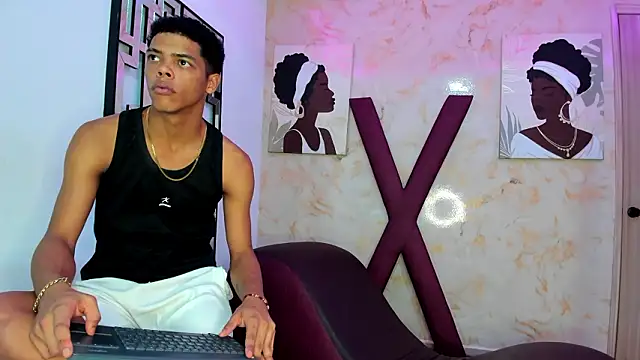 PRETTY FEM online show from 02-08-26, 01:31