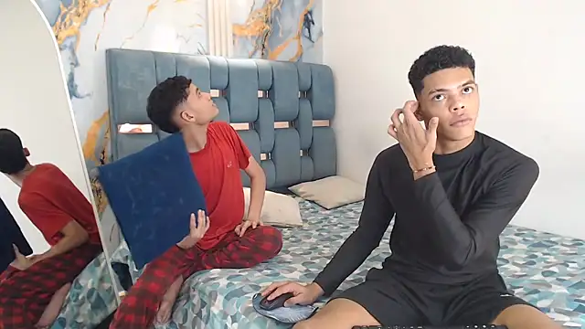 PRETTY FEM online show from 04-10-26, 01:44