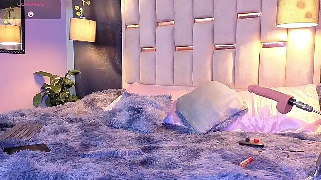 melody-rouss online show from 09-21-25, 04:25