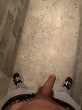 Snapshot of Itabig chatting on 10-27-25, 08:35 Itabig online show from 10-27-25, 08:35