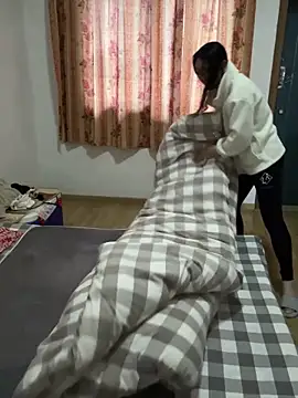 Snapshot of xiiuuff18 chatting on 11-12-25, 11:25 xiiuuff18 online show from 11-12-25, 11:25