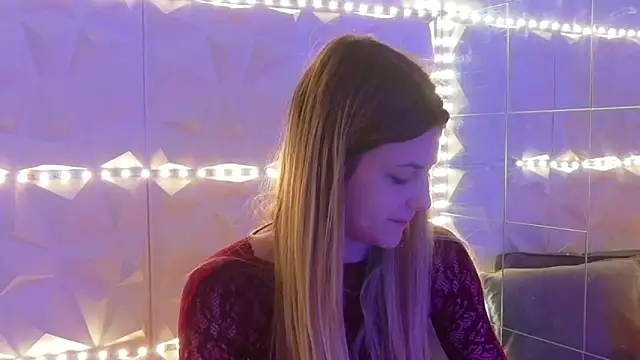 Aishha  online show from 12-22-25, 05:59